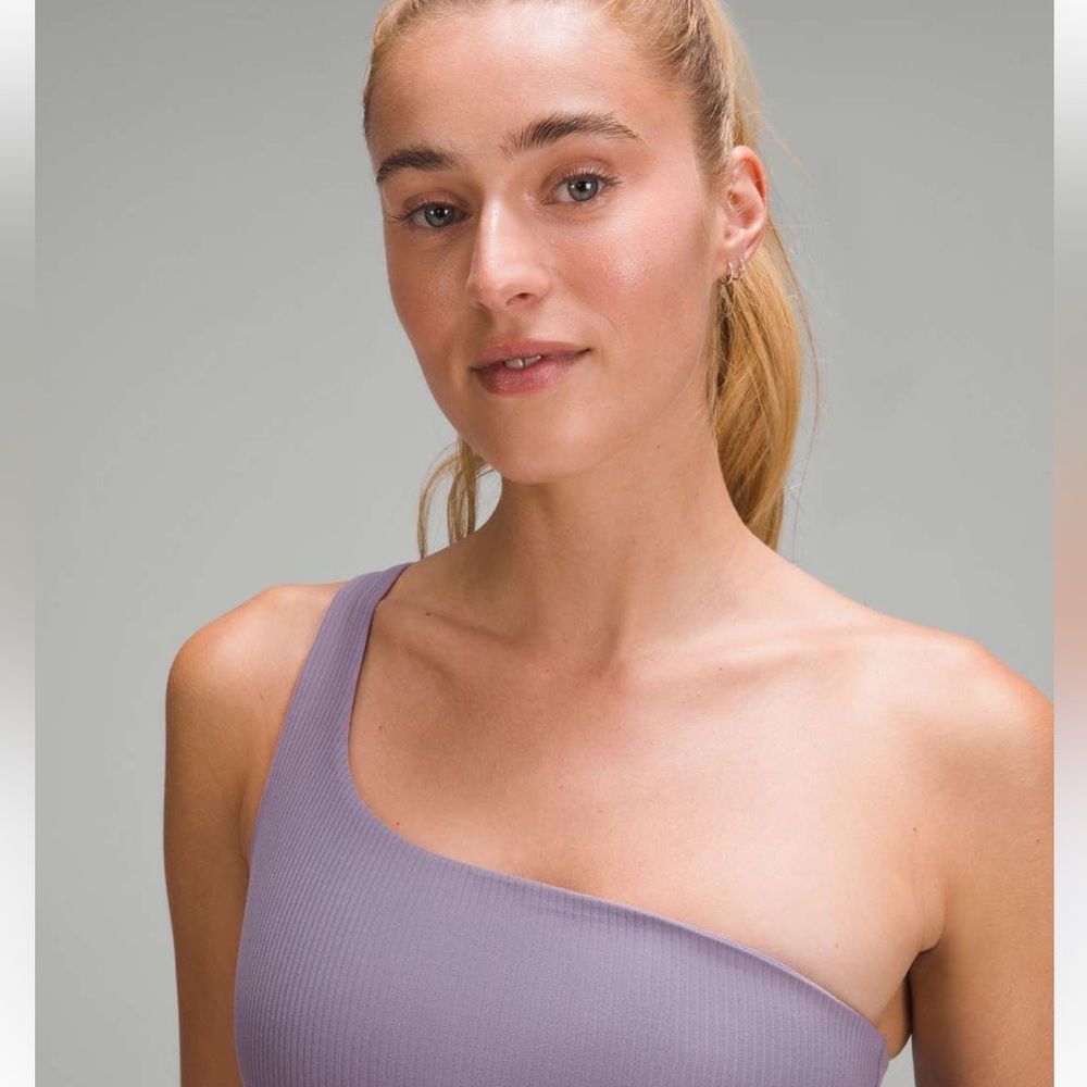 LuluLemon Align Asymmetrical Bra *Light Support, C/D Cup, Black 🆕